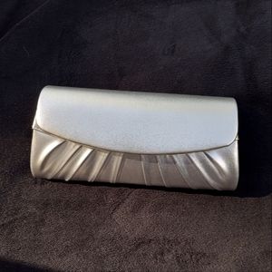 🎈3 for $10🎈Vtg Silver Clutch